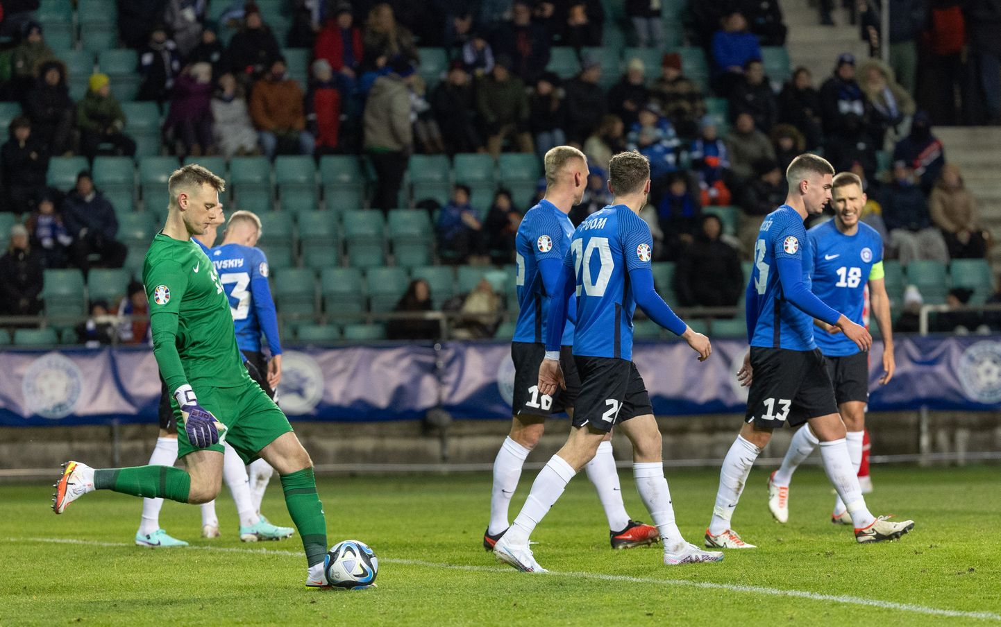 Eesti jalgpallikoondist ootab märtsis EMi play-off.