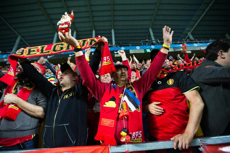 Belgia jalgpallikoondise fännid 2017. aastal Tallinnas.