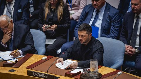 Zelenskis: Putins baidās sēsties aci pret aci un vēlas tikai karu