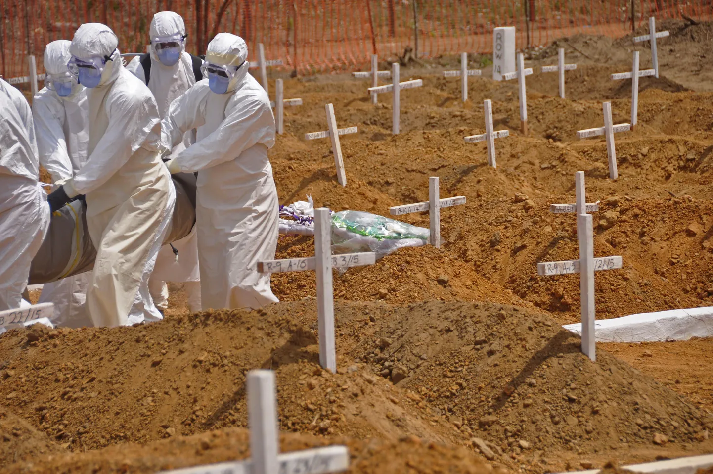 Ebolasse surnute matmine Libeerias