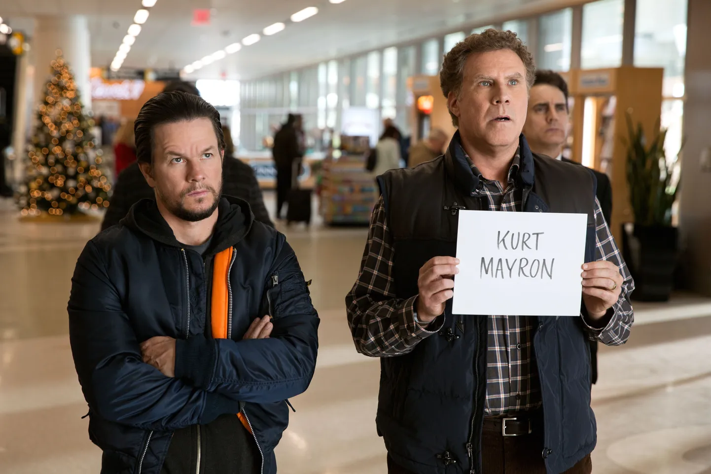 Mark Wahlberg ja Will Ferrell (sildiga). Kaader filmist «Daddy´s Home 2» («Issi tuli koju 2»).