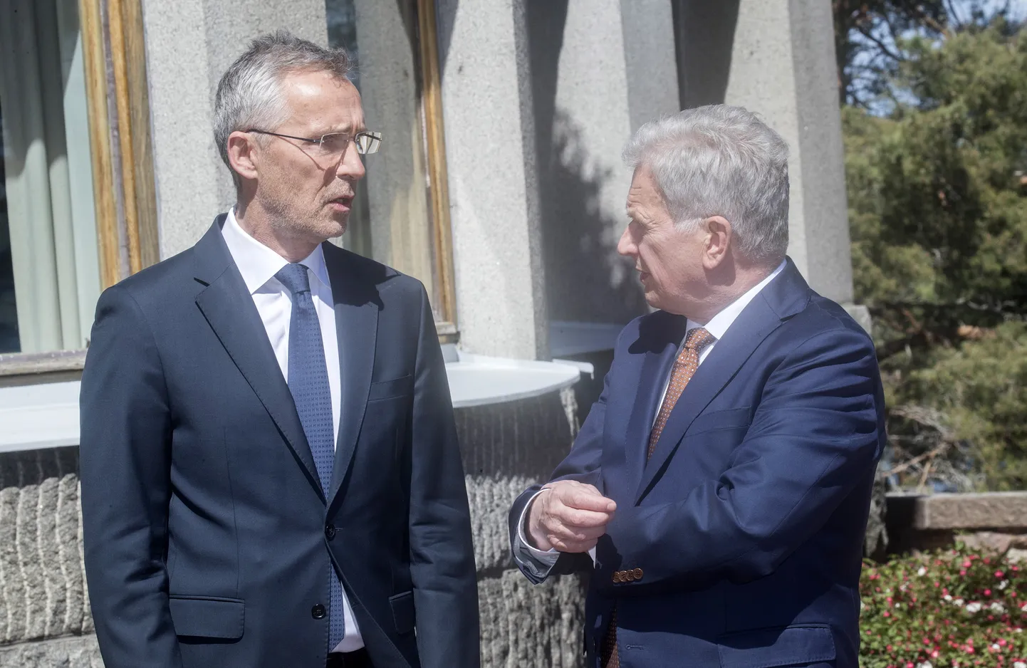 NATO peasekretär Jens Stoltenberg ja Soome president Sauli Niinistö kohtumisel 12. juunil Kultarantas.