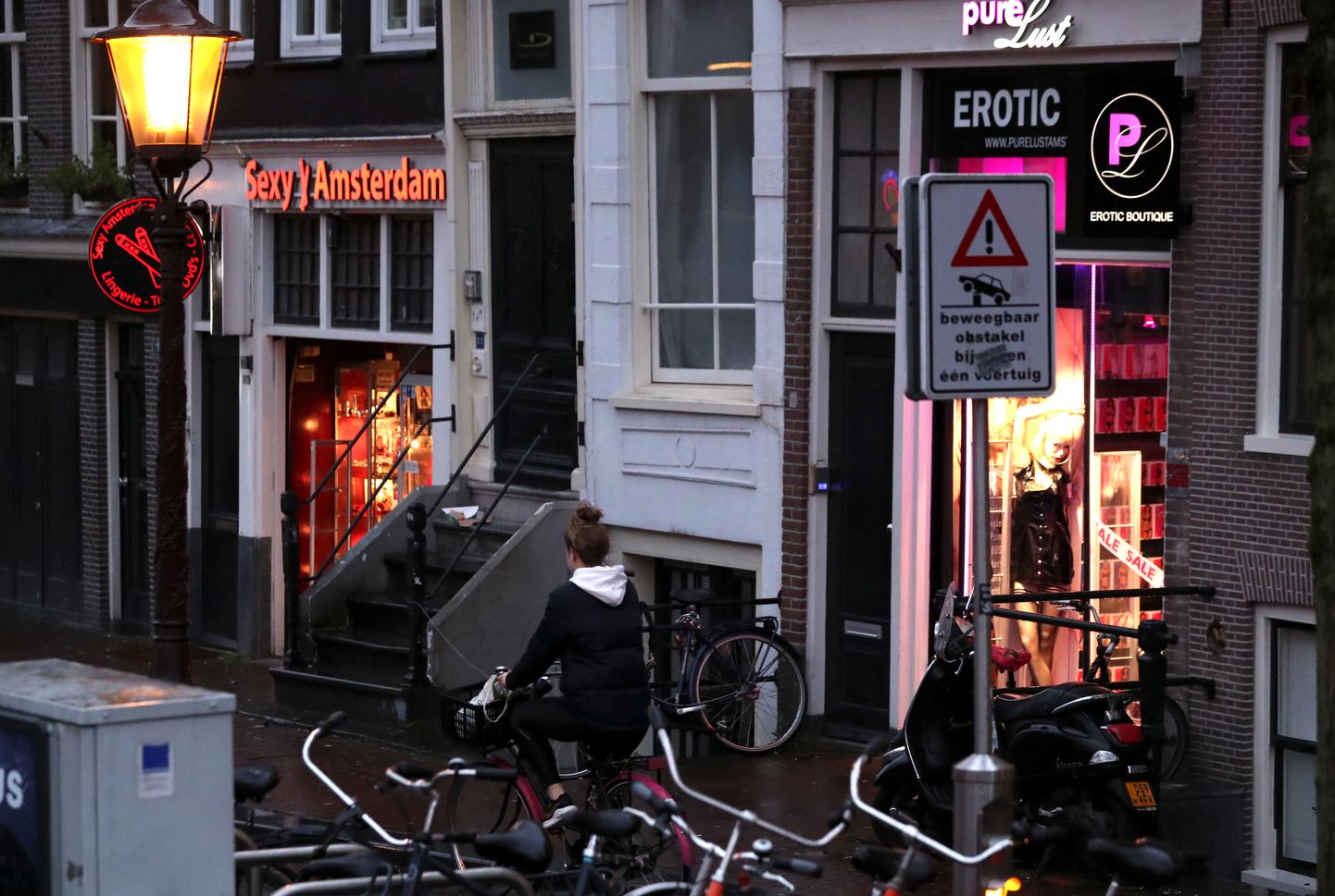 Квартал Красных фонарей, Амстердам.