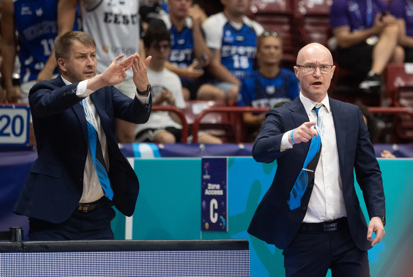 Eesti korvpallikoondise peatreener Jukka Toijala (paremal).