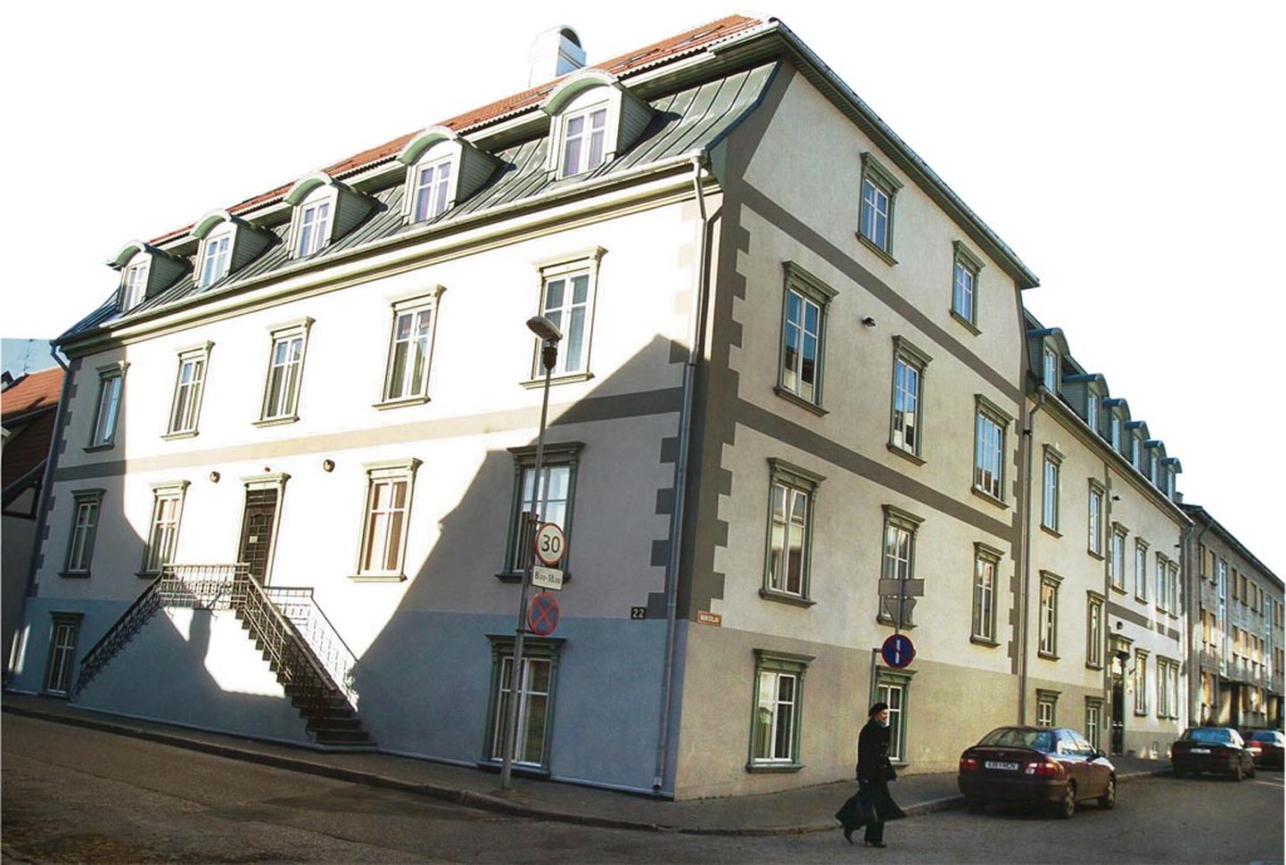 Pärnu maakohtu hoone Kuninga ja Nikolai tänava nurgal on osa meie kesklinna vanema põlve arhitektuurist.