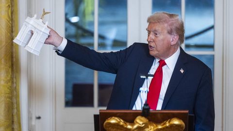 Trump’i «Temu» triumfikaarest immitseb kollast ollust: «Läila värk!»