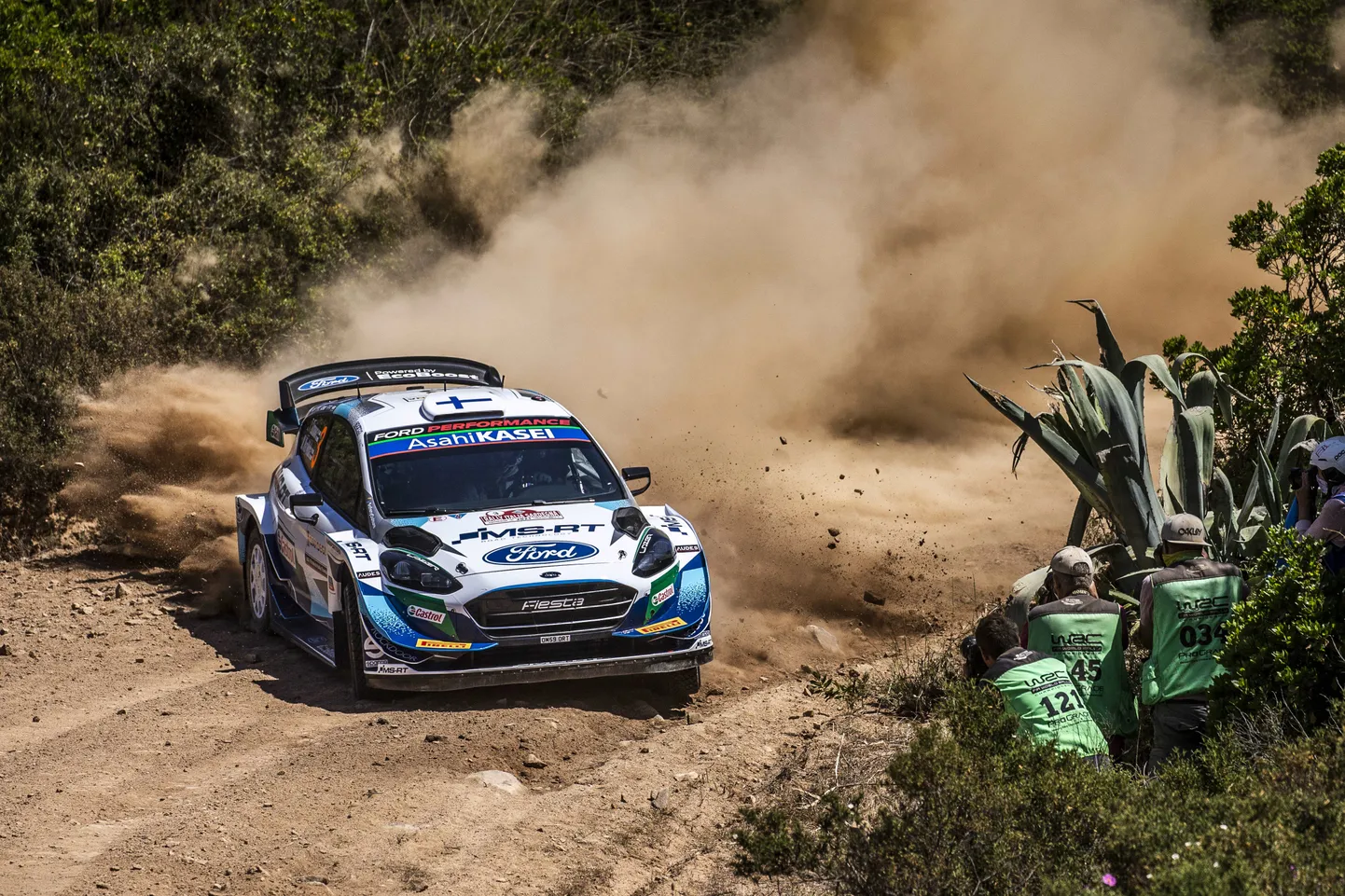 Teemu Suninen lõpetas Sardiinia ralli avapäeva kraavis.