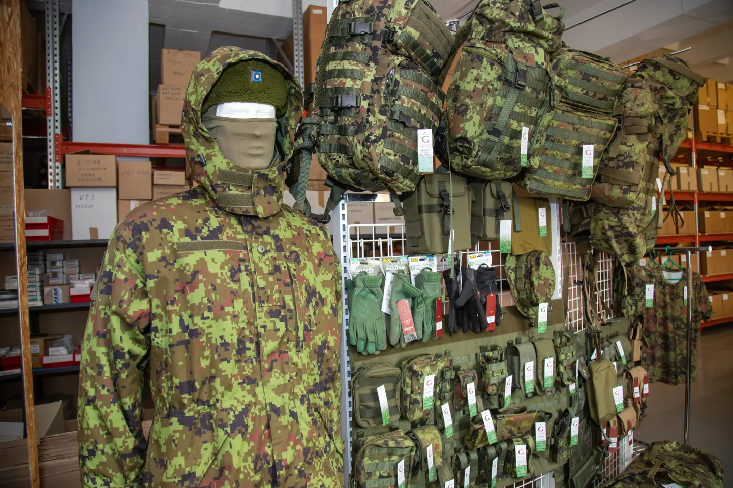 Viljandis õmblustooteid valmistav aktsiaselts Galvi-Linda on üks Eesti kaitsetööstuse liidu asutajaid, kelle toodangust enamiku moodustab militaarvarustus.