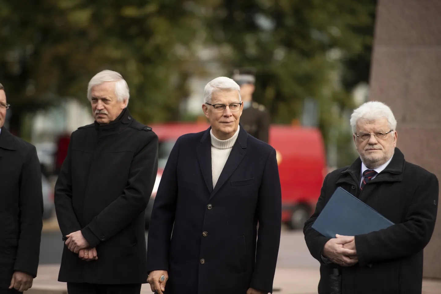Foto: Informē par Brīvības pieminekļa izgaismošanas procesu