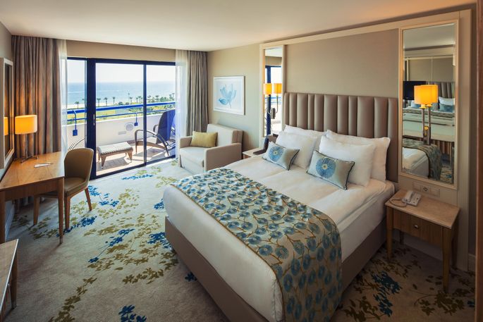 Преимущества отелей All Inclusive для одиноких мужчин
