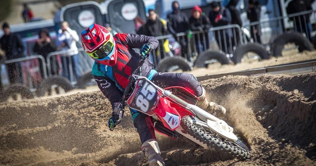 Motosportlased kihutasid pjedestaalile