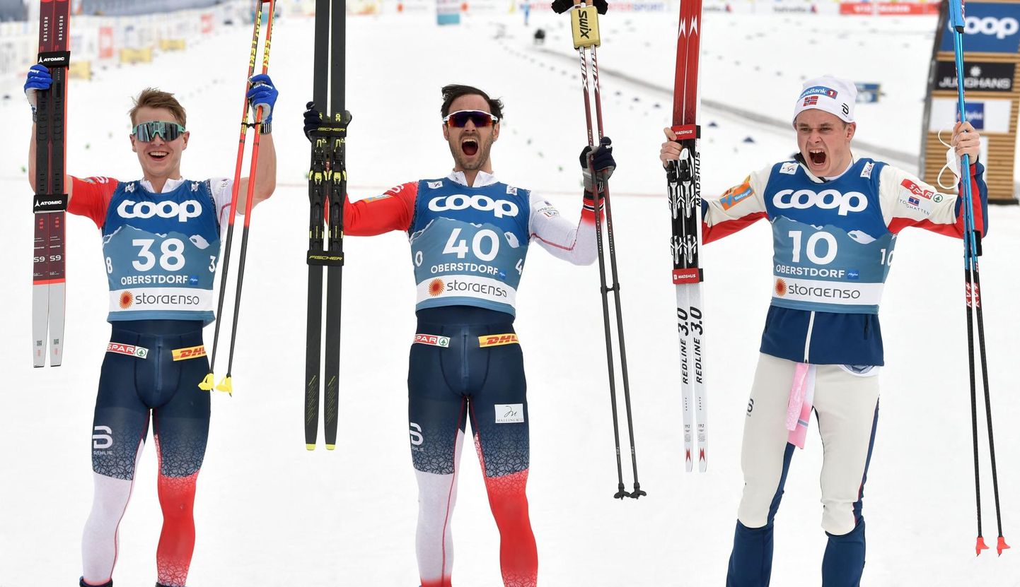 Võidukas Norra trio 2021. aasta Oberstdorfi MMil, vasakult: Simen Hegstad Krüger, Hans Christer Holund ja Harald Østberg Amundsen.