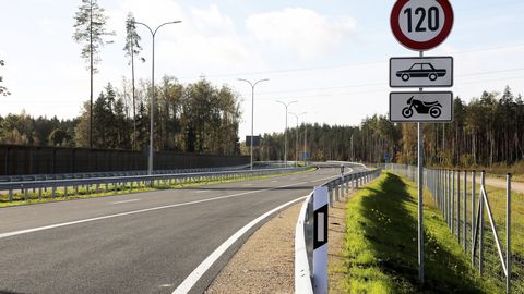 На ряде автодорог повышают разрешенную скорость