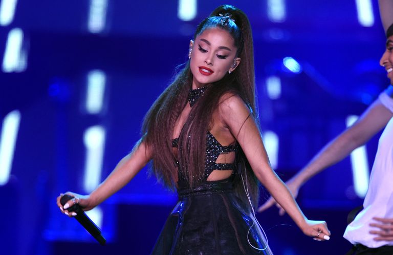 Noor poptäht Ariana Grande esineb oktoobris põhjanaabrite juures.