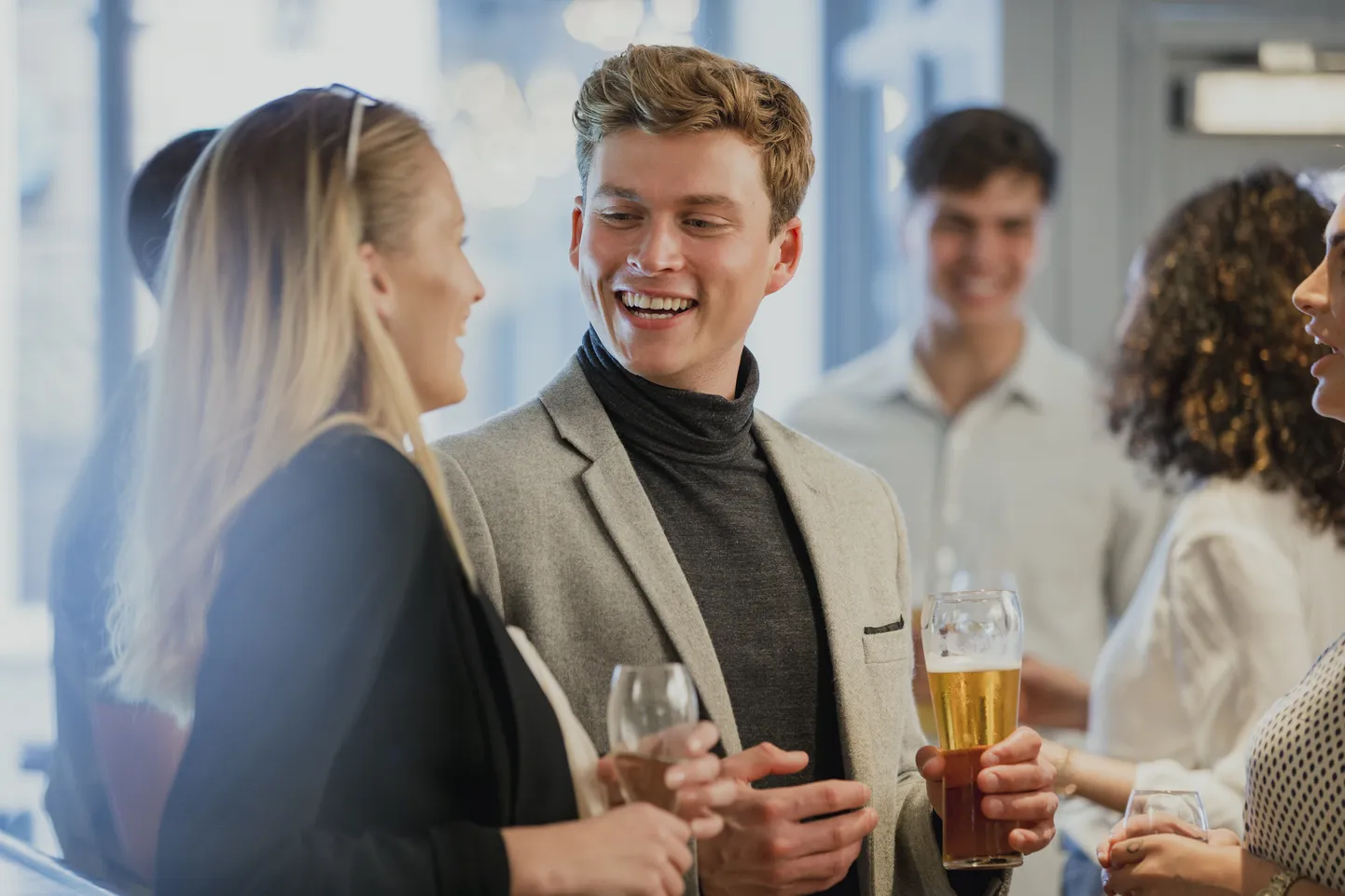 Isegi klaasike alkoholi tõstab haiguste ja surmariski.