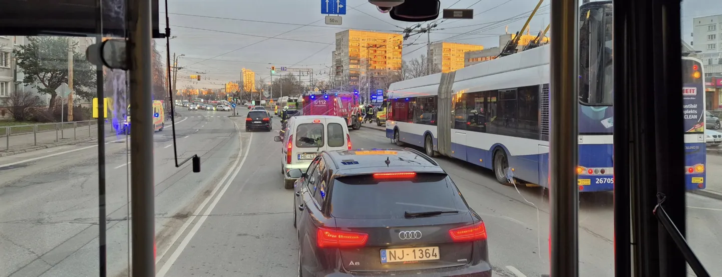 Авария троллейбусов в Пурвциемсе