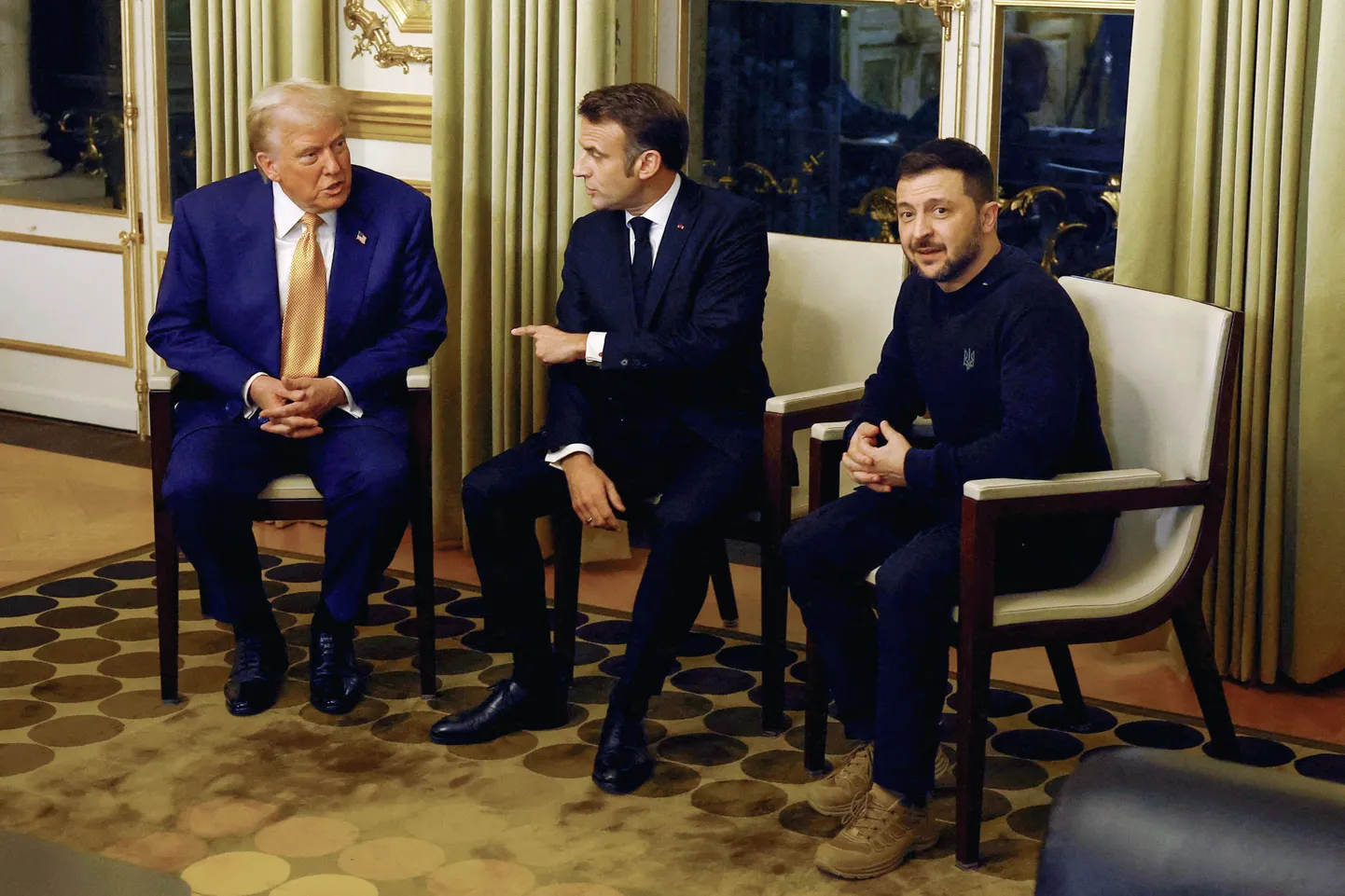 Дональд Трамп, Эммануэль Макрон и Владимир Зеленский