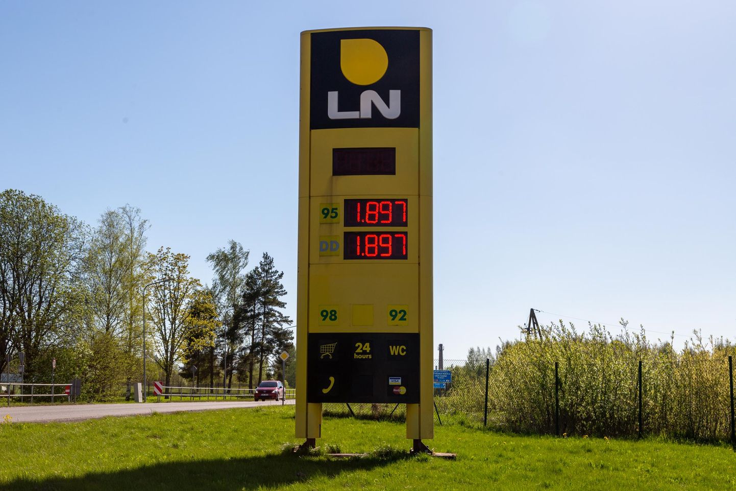 Mootorikütuse hinnad 18. mail LN tanklas Läti Valkas.