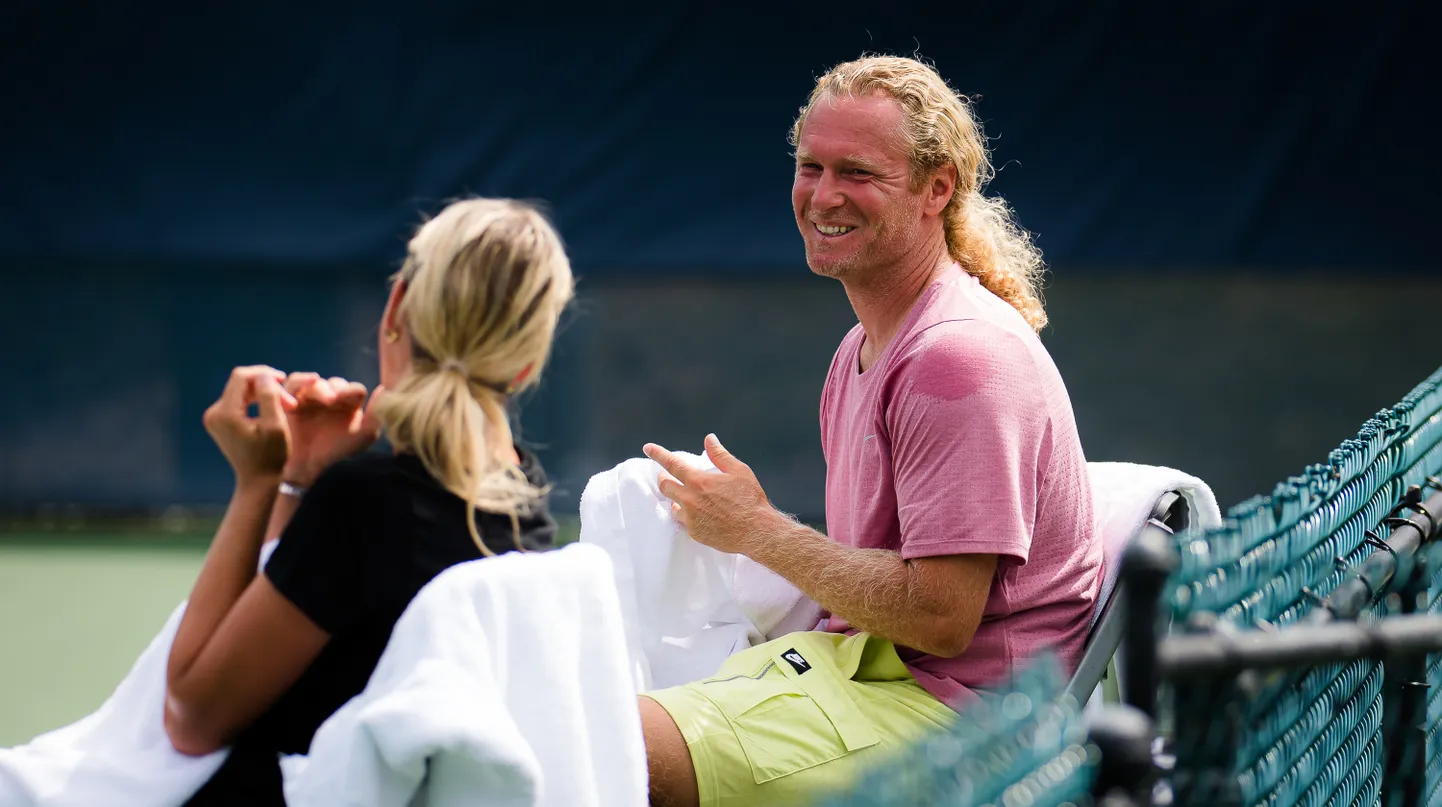 Dmitri Tursunov andmas Anett Kontaveidile õpetussõnu.