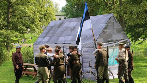 GALERII ⟩ Militaarfestivalil toodi rahva ette küüditamine ja Suvesõda