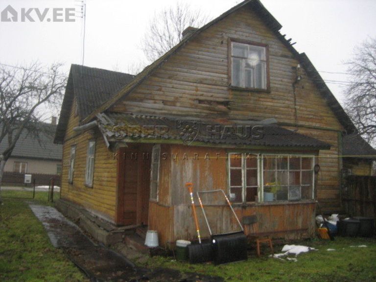 Дом в Йыхви, требующий капитального ремонта.