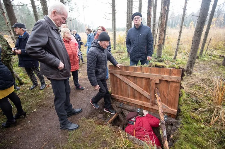 Вход в подземный бункер в Лебавере, Ляэне-Вирумаа.