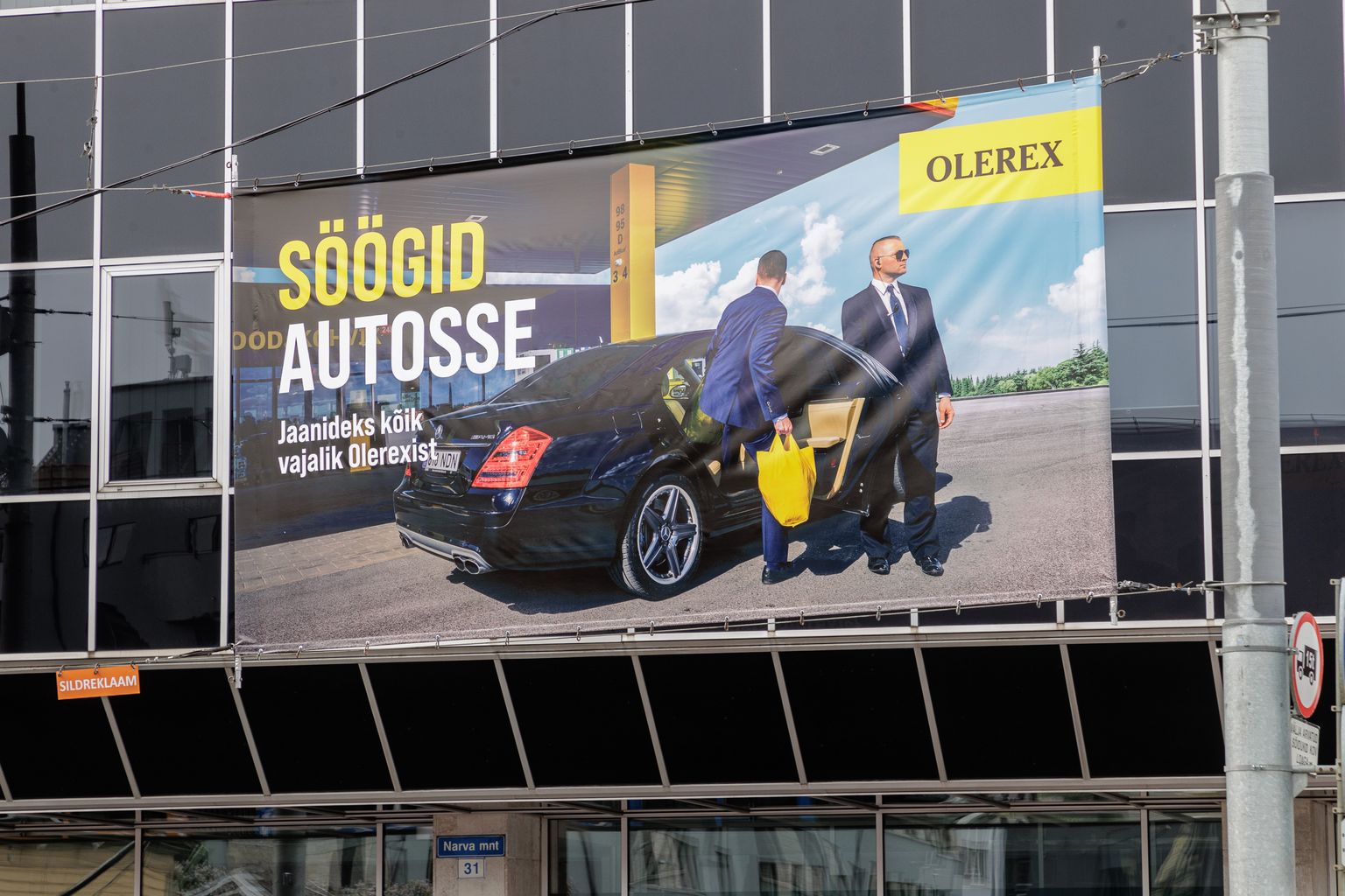 14.06.2022, Tallinn. Olerexi reklaam "Söögid autosse".