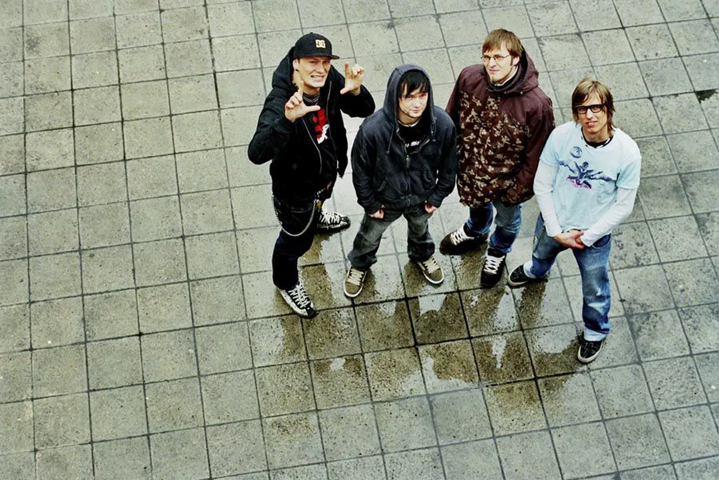 Ansambel Ketaspidur ehk (vasakult paremale) Jan Pillav (kitarr, laul), Teet Leis (kitarr, laul), Taavi Bergmann (trummid) ja Levo Jõgiaas (bass, laul). Bändi on lisandunud ka Kaspar Kadastik (süntesaator, laul), kes selle foto tegemise ajaks paraku kohale ei jõudnud.