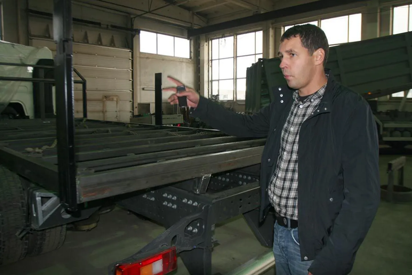 Roosna-Allikul tegutseva Veoki Pealisehituse osaühingu juhatuse liige Peep Nork on kindel, et ettevõte suudab tasuda kõik kriisiaastatel tekkinud võlad ja hakata taas kasumit tootma.