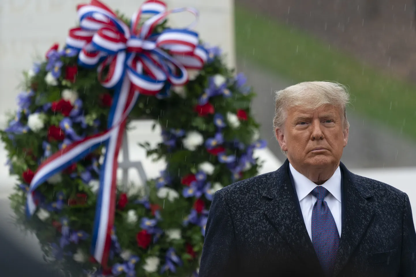 Donald Trump Arlingtoni kalmistul.