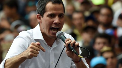 Tuhanded Venezuela opositsiooni toetajad avaldasid Caracases meelt