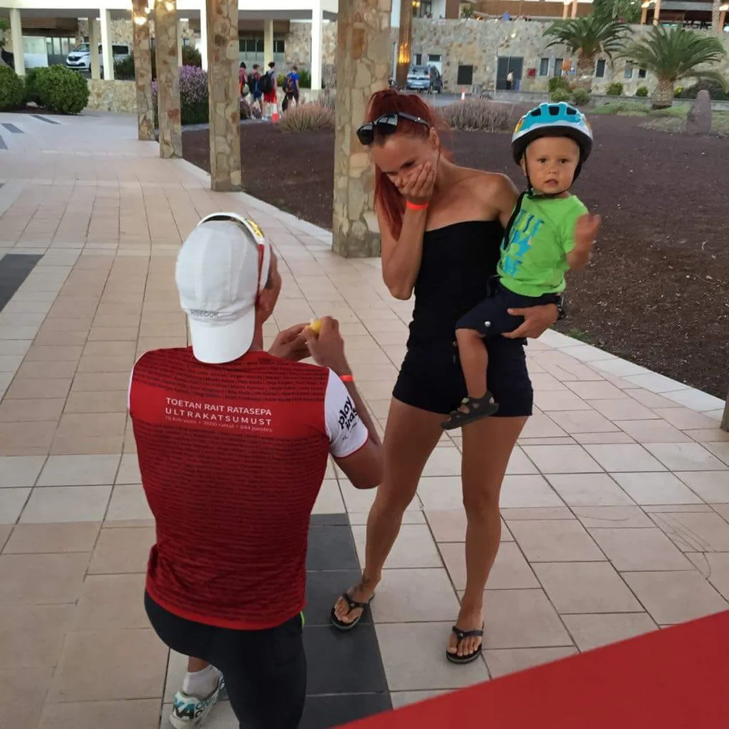 Ultratriatleet Rait Ratasepp kosis keset võistlust kauase elukaaslase Virge.