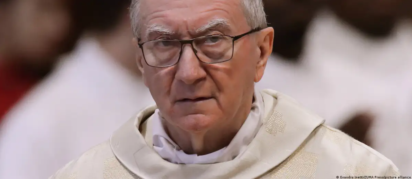 Представитель папы римского кардинал Пьетро Паролин