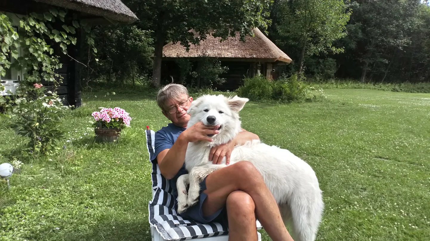 Olavi Antons koos Kiisuga.