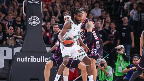 VIDEO ⟩ 11 aastat tagasi USA MM-tiitlile tassinud mängumees naasis Euroliigasse pauguga