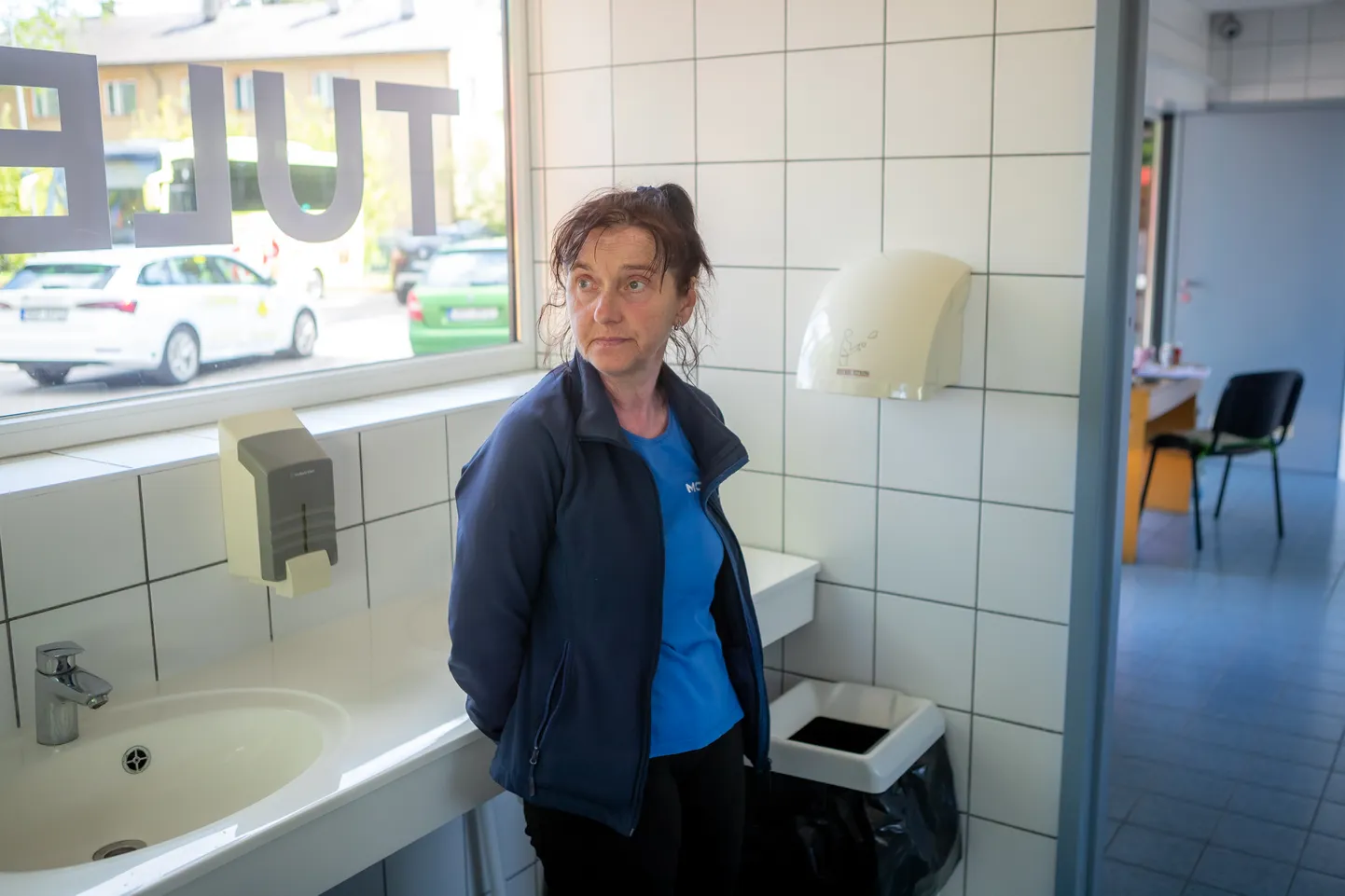 PUHAS, AGA LAGUNEV: A. Kitzbergi tänava tasulises tualetis korda hoidev Meliita Järvalt.