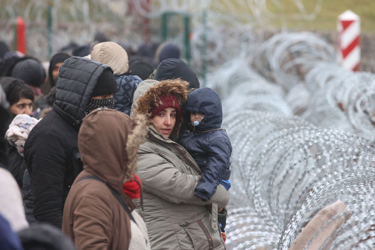 Мигранты на белорусско-польской границе.