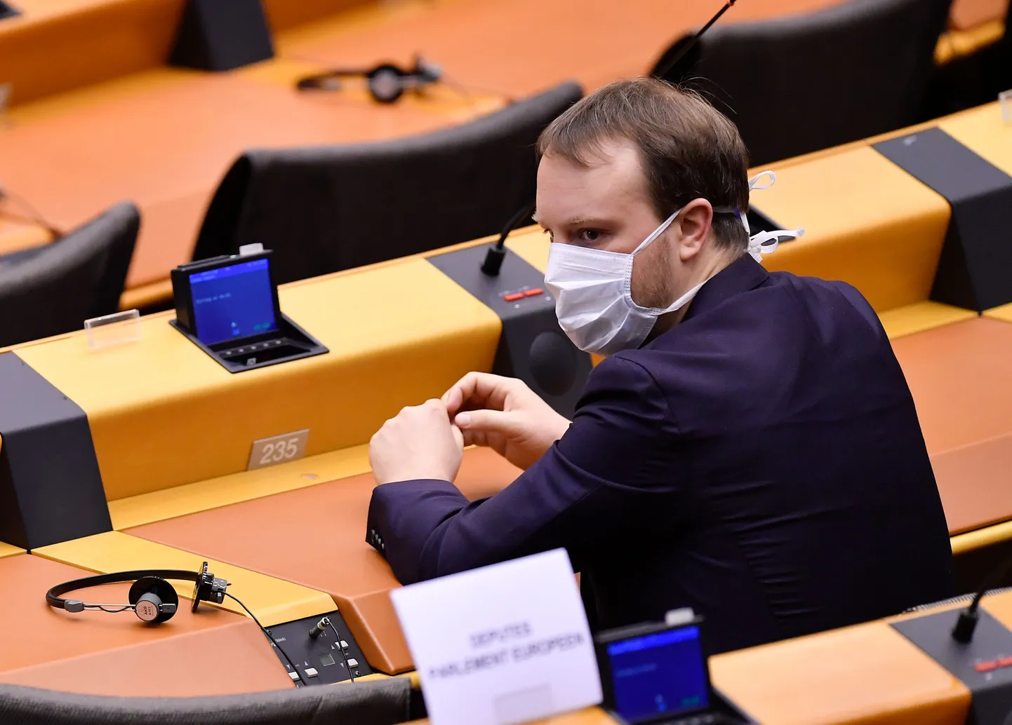 Eurosaadik aprillikuisel istungil Brüsselis.