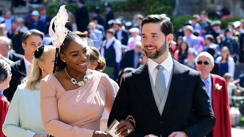 Paljastus: Serena Williams näitas kuninglikus pulmas peetud joomamängus kõigile koha kätte