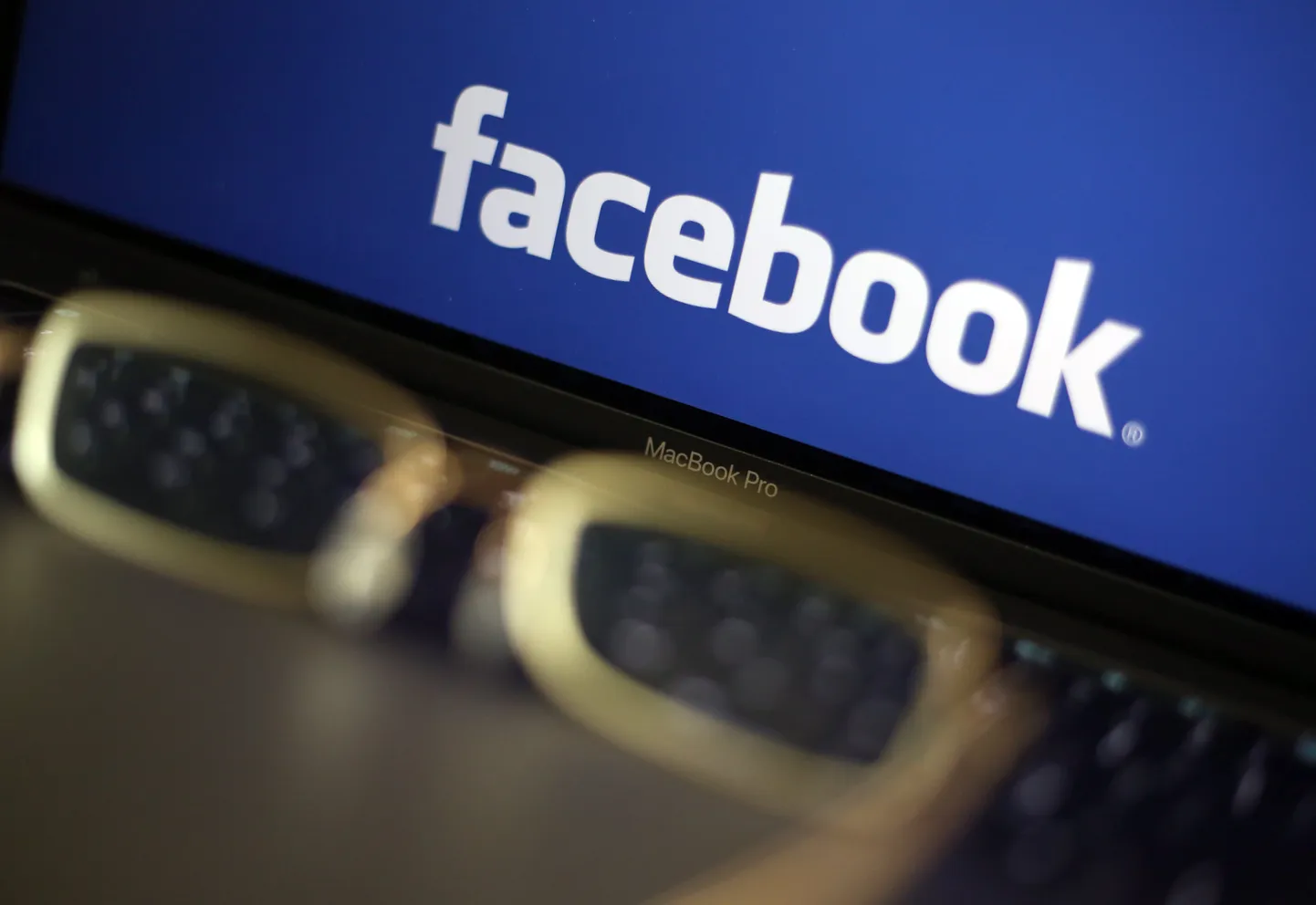 Логотип Facebook.