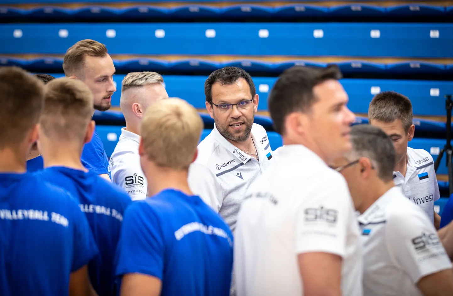Cédric Énard (keskel) pole oma prantsuse tausta mõistevalt unustanud, kuid hetkel tuksub ta süda Eesti-rütmis.