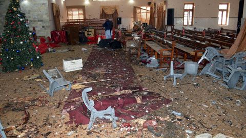 Galerii: Enesetapuründaja õhkis end Pakistani kristlaste jumalateenistusel, hukkus 8 inimest