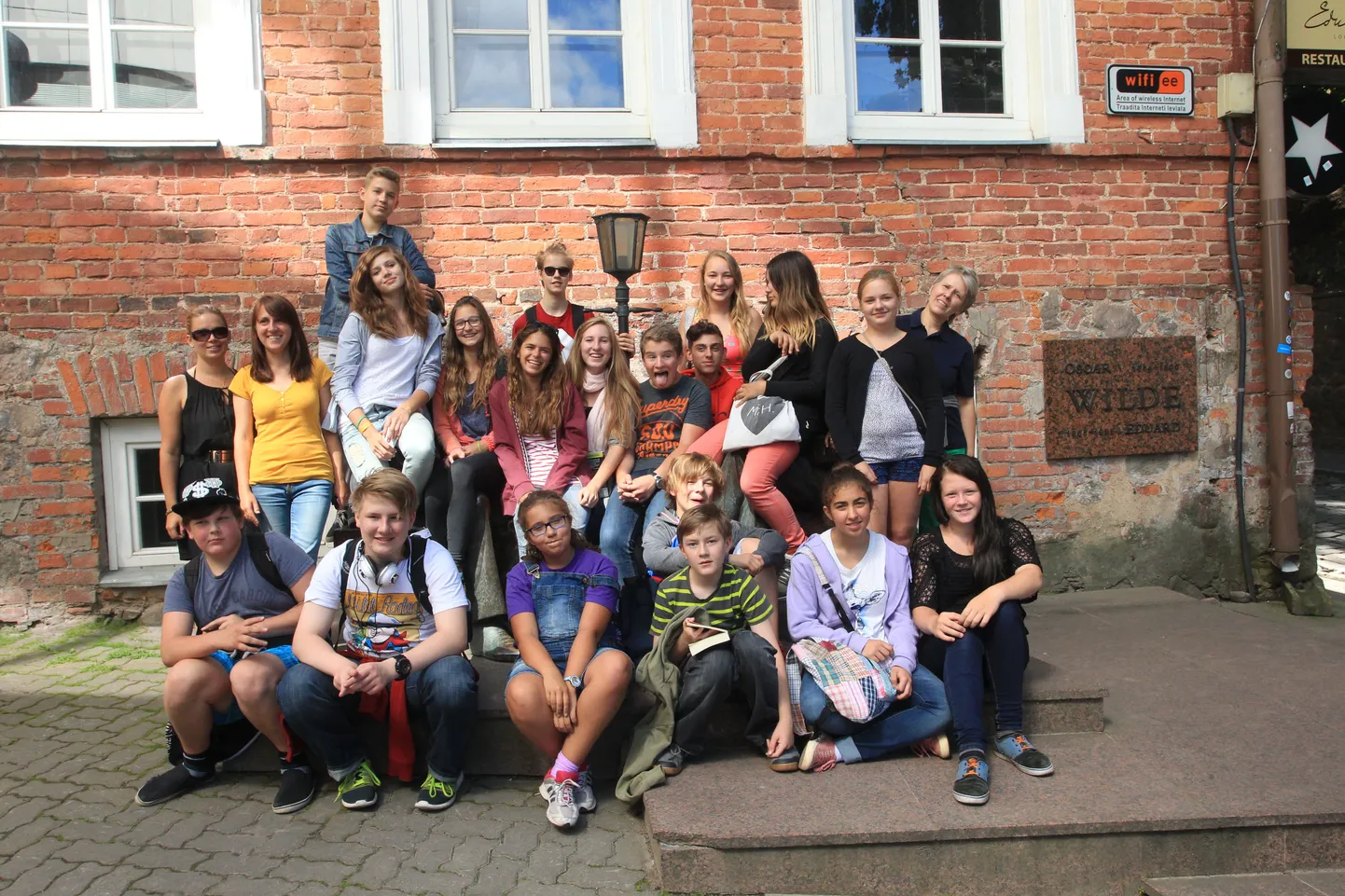 Reedel veetsid noored pika päeva Tartus ja harjutasid meeskonnatöö oskust orienteerumismängus.