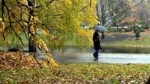 Latvijo v prihajajočem tednu pričakujejo deževno vreme, proti koncu tedna pa suho in hladnejše