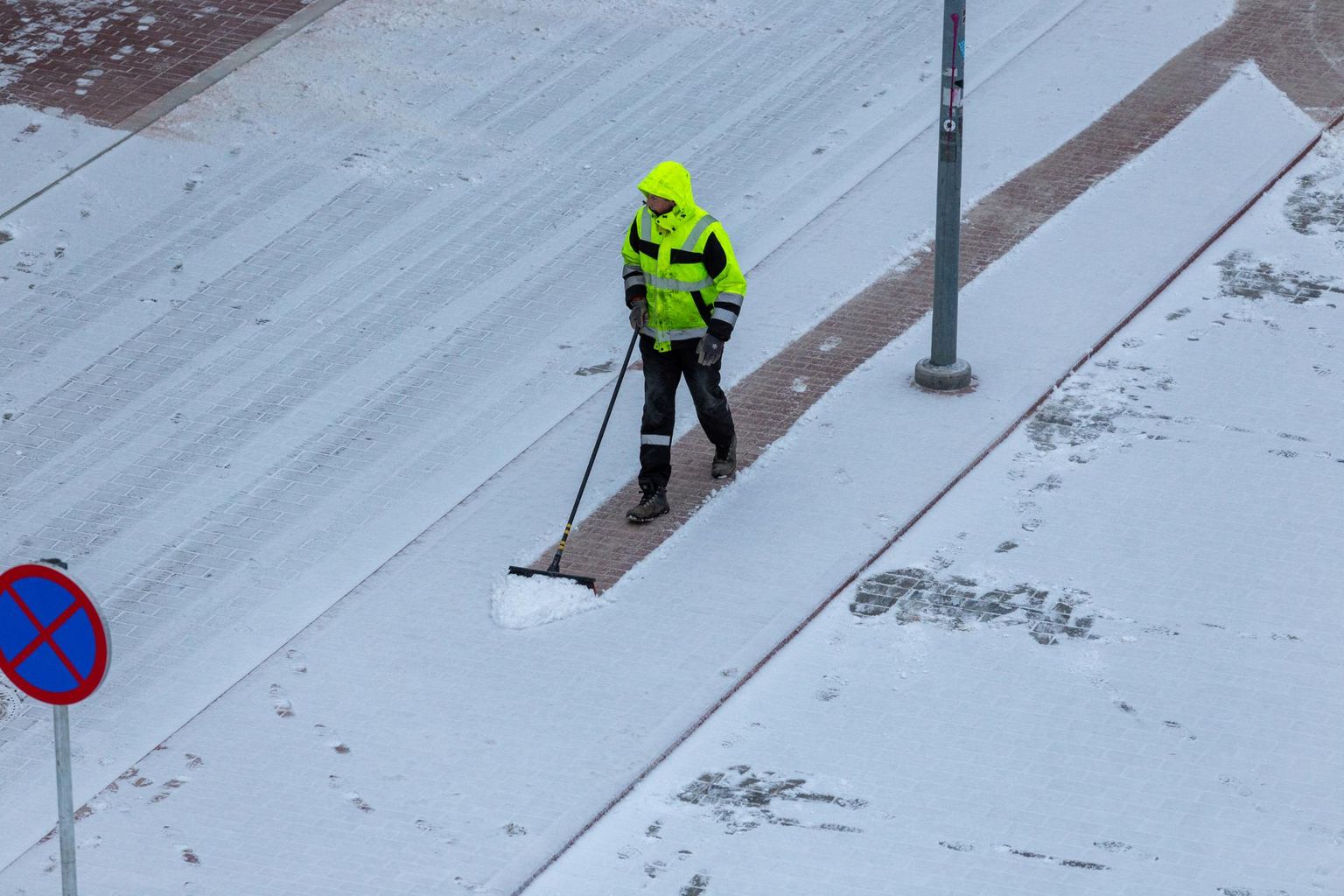 23. novembril sadas Viljandis esimest korda maha lumi, mis mõistagi kiiresti ära sulas.