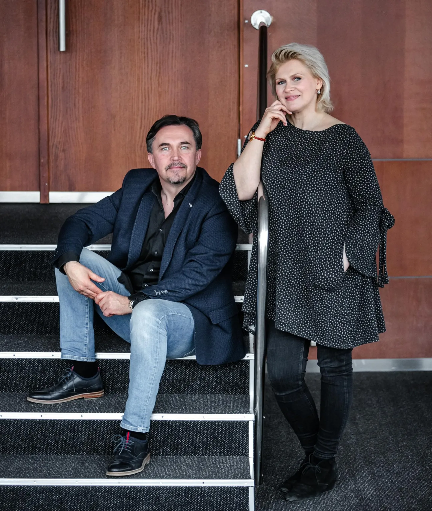 Poola kuningliku ooperiteatri solistid, metsosopran Aneta Łukaszewicz ja bass-bariton Robert Gierlach tutvusid Pärnu kontserdimajaga.