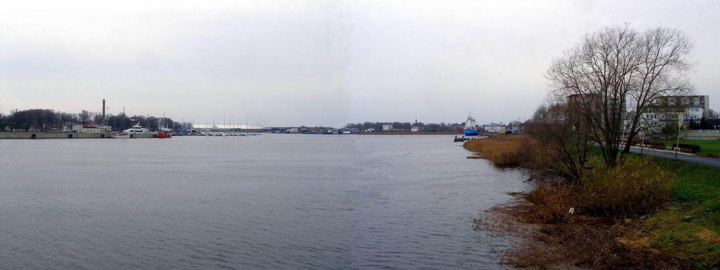 Pärnu jõe vaade tänapäeval erineb suuresti Kitse maalile jäädvustatust.
