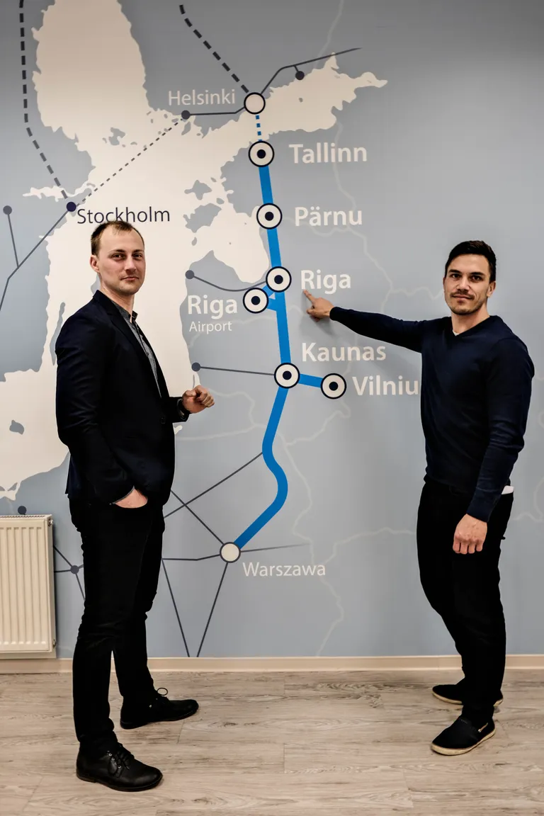Vasakult – Raido Kivikangur – Rail Baltica Eesti põhitrassi peaprojektijuht ja Rašid Pulatov – Muuga multimodaalse RB kaubaterminali vastutav projektijuht.