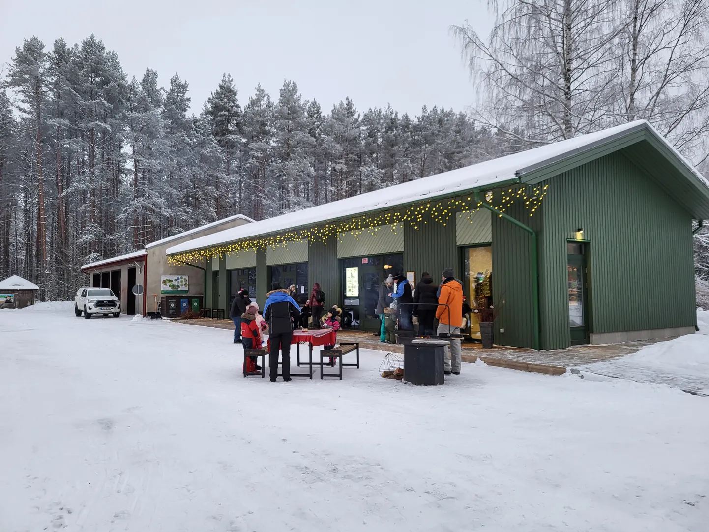 Jõulu- ja aastalõpueelsed tegevused on Alutaguse rahvuspargi külastuskeskuses juba traditsiooniks saanud, see pilt on tehtud aasta tagasi.