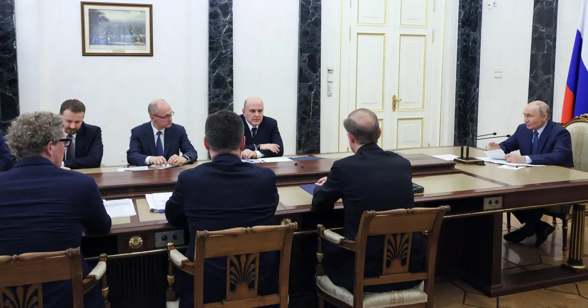 2022. aasta 24. veebruaril alustas Venemaa režiimi juht Vladimir Putin sissetungi Ukrainasse. Pärast seda, kui Ukraina lõi tagasi pealetungi Kiievile, on lahing